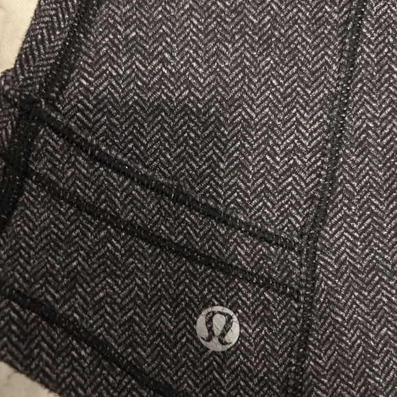 Women’s Lululemon 1/4 Running Shirt Sz 4 EUC - Picture 8 of 11